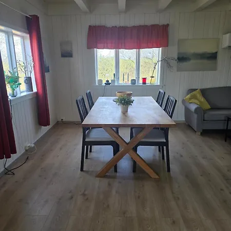 In Leirvag * Leirvag (Vestland)